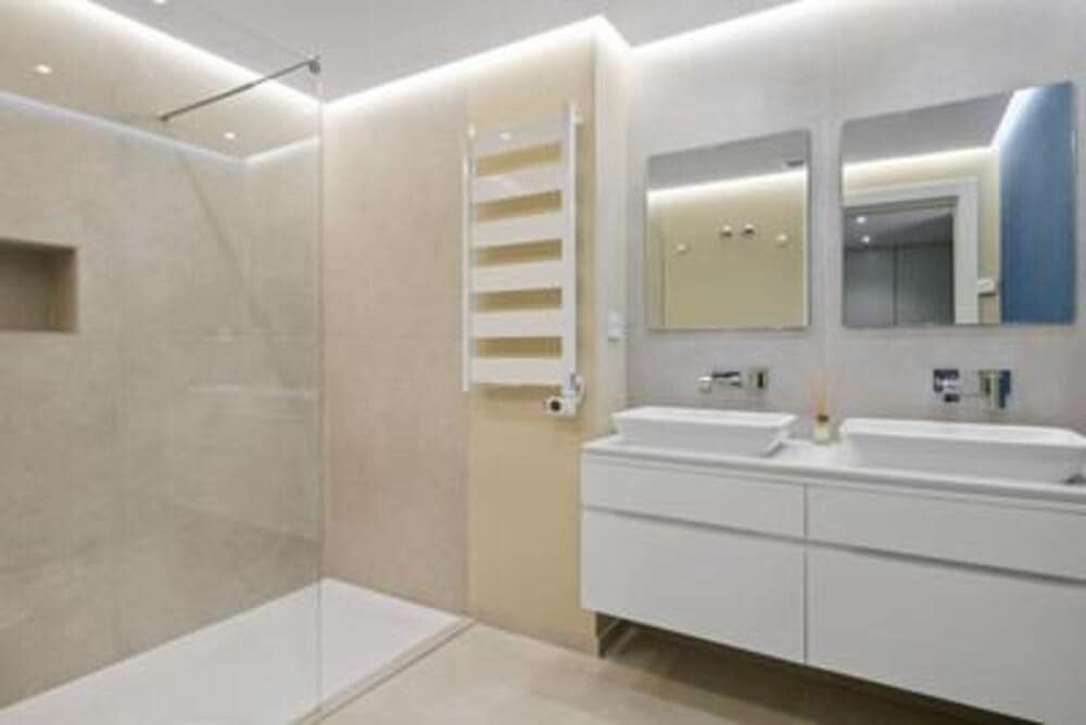 4 sovrum Lägenhet till salu i Nueva Andalucia med pool garage - 1 575 000 € (Ref: 7799588)