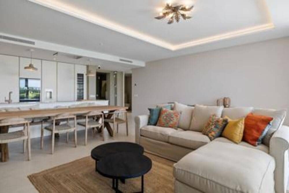 4 sovrum Lägenhet till salu i Nueva Andalucia med pool garage - 1 575 000 € (Ref: 7799588)