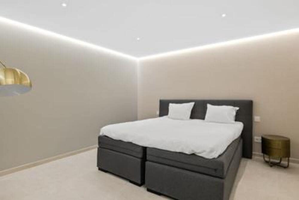 Apartamento de 4 habitaciones en Nueva Andalucia en venta con piscina garaje - 1.575.000 € (Ref: 7799588)