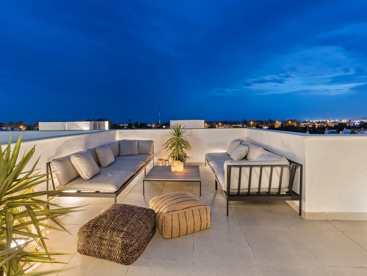 5 quarto Casa em Banda para venda em Marbella com piscina garagem - 995 000 € (Ref: 7799593)