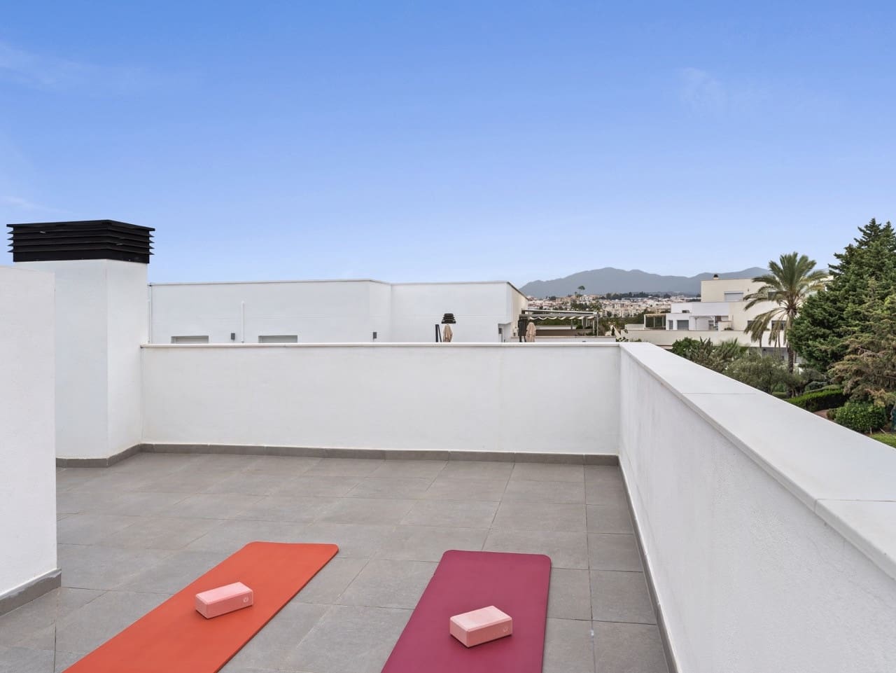 5 quarto Casa em Banda para venda em Marbella com piscina garagem - 995 000 € (Ref: 7799593)