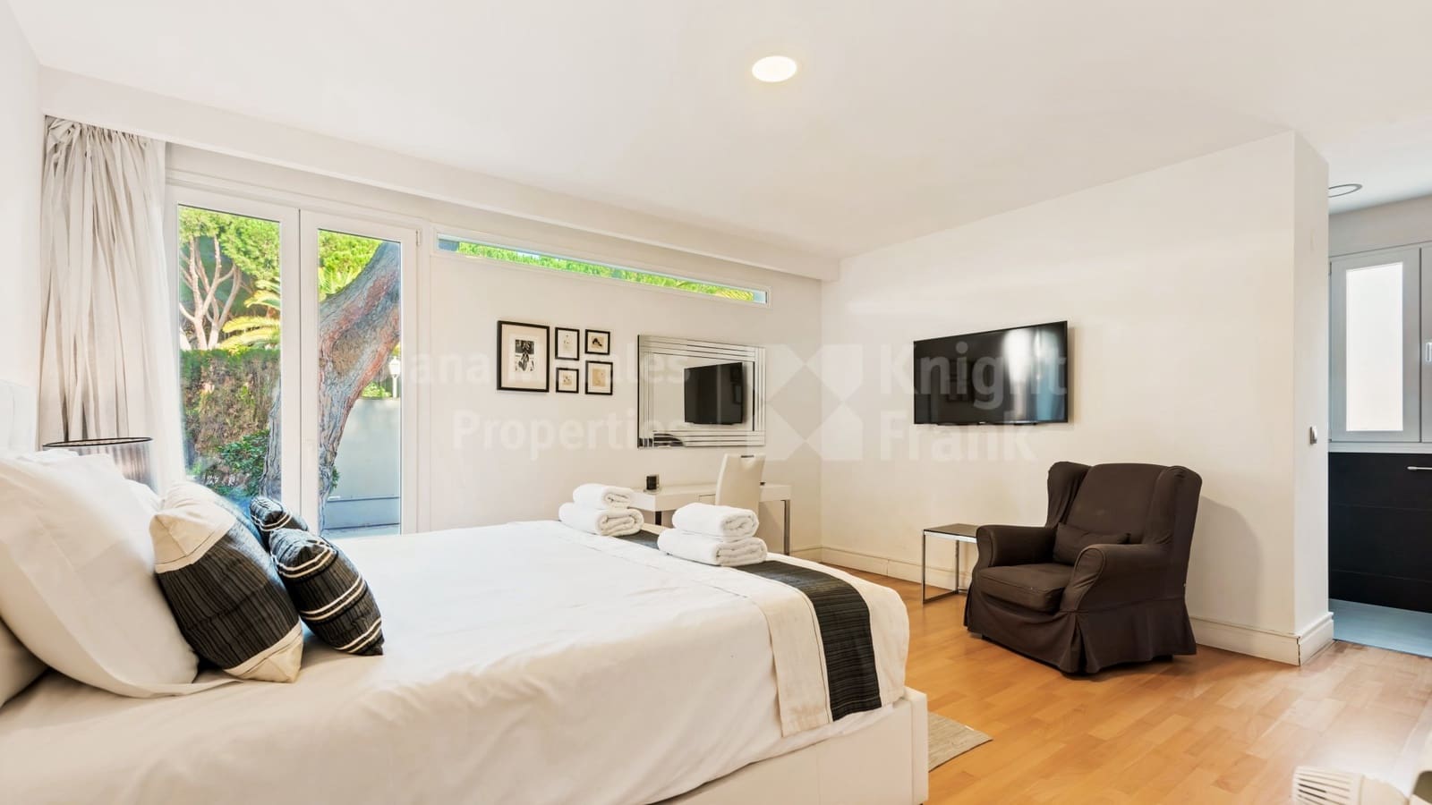 7 soverom Villa til salgs i Marbella med svømmebasseng garasje - € 2 750 000 (Ref: 7799596)