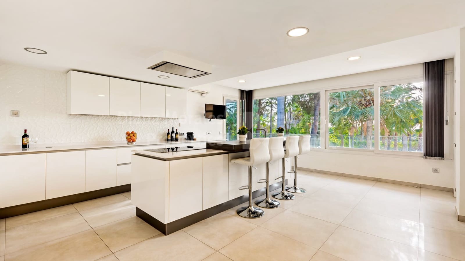 7 soverom Villa til salgs i Marbella med svømmebasseng garasje - € 2 750 000 (Ref: 7799596)