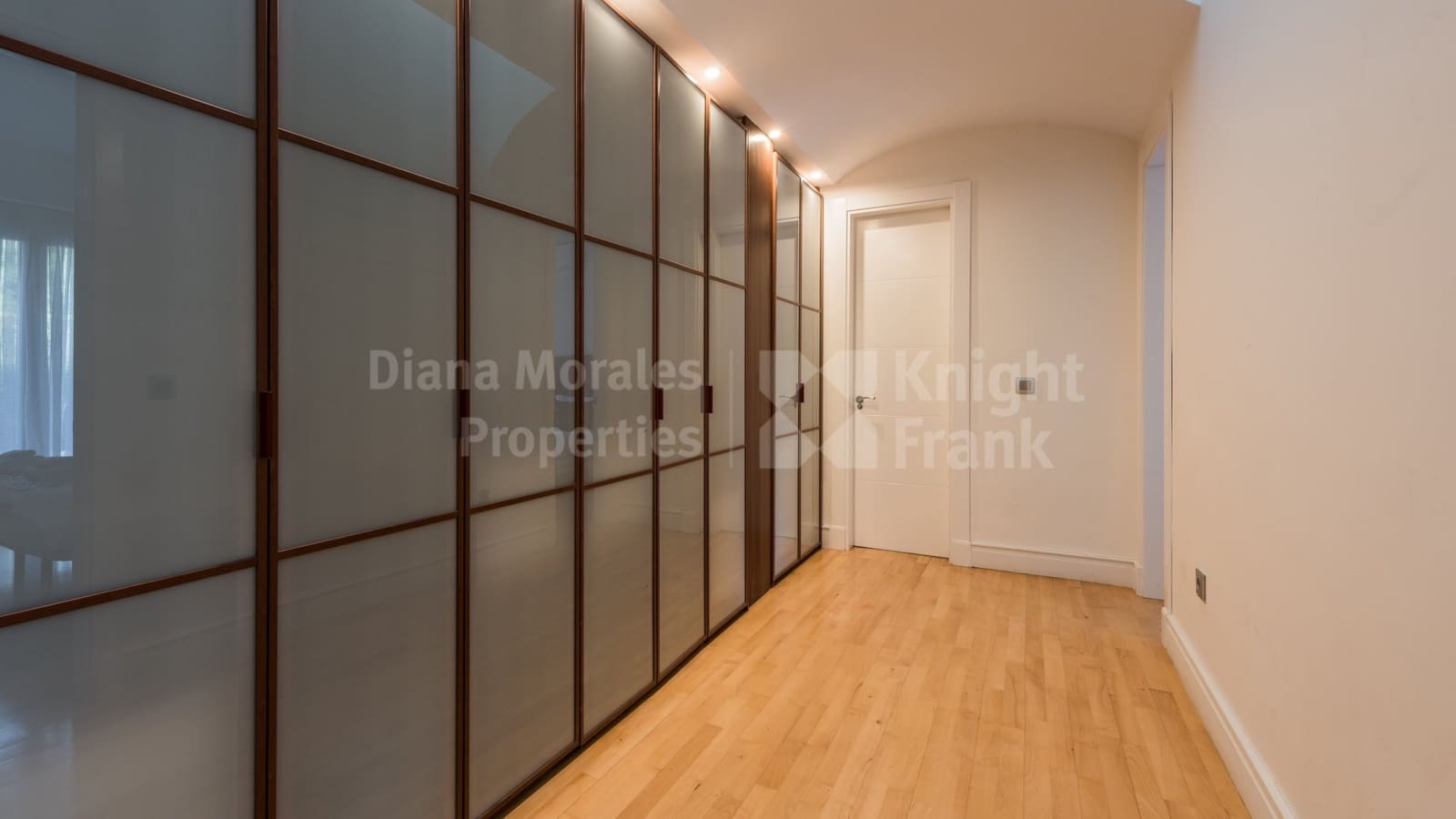 7 soverom Villa til salgs i Marbella med svømmebasseng garasje - € 2 750 000 (Ref: 7799596)