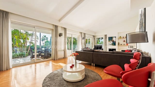 7 soverom Villa til salgs i Hacienda Las Chapas, Marbella med svømmebasseng garasje - € 2 750 000 (Ref: 7799596)