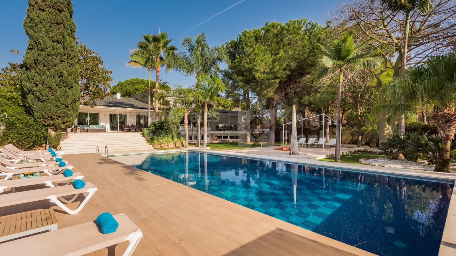 Chalet de 7 habitaciones en Marbella en venta con piscina garaje - 2.750.000 € (Ref: 7799596)