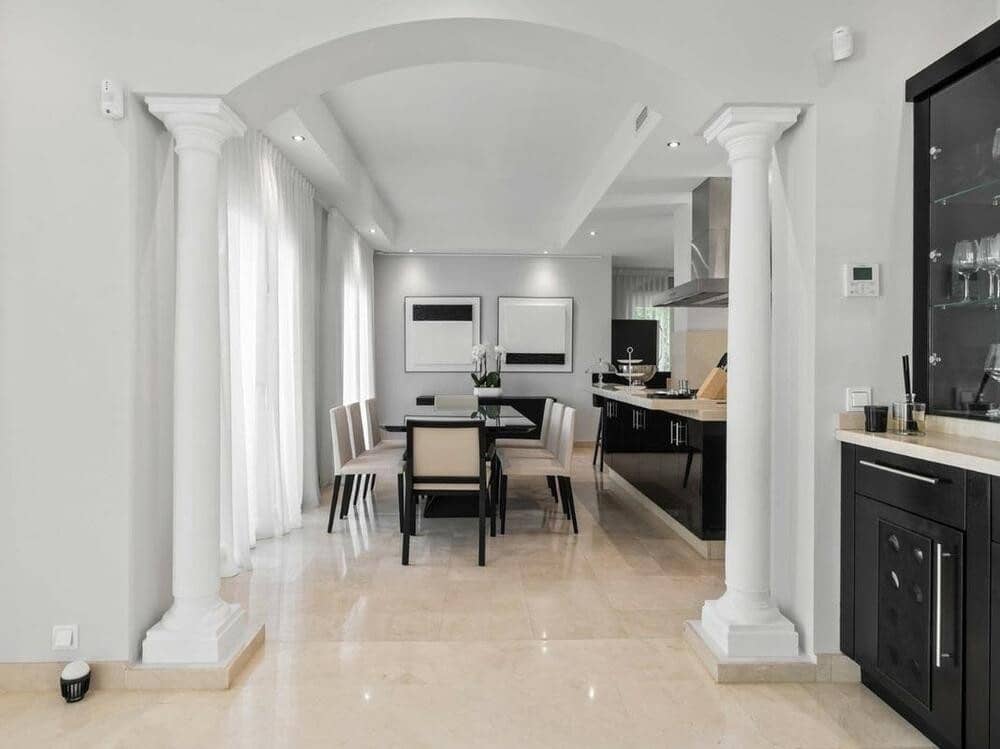 6 soverom Villa til salgs i Marbella med svømmebasseng garasje - € 3 100 000 (Ref: 7802582)