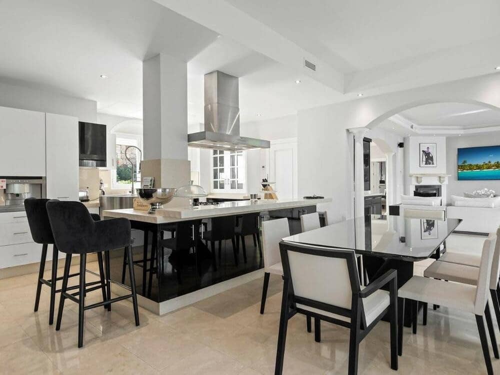 6 soverom Villa til salgs i Marbella med svømmebasseng garasje - € 3 100 000 (Ref: 7802582)