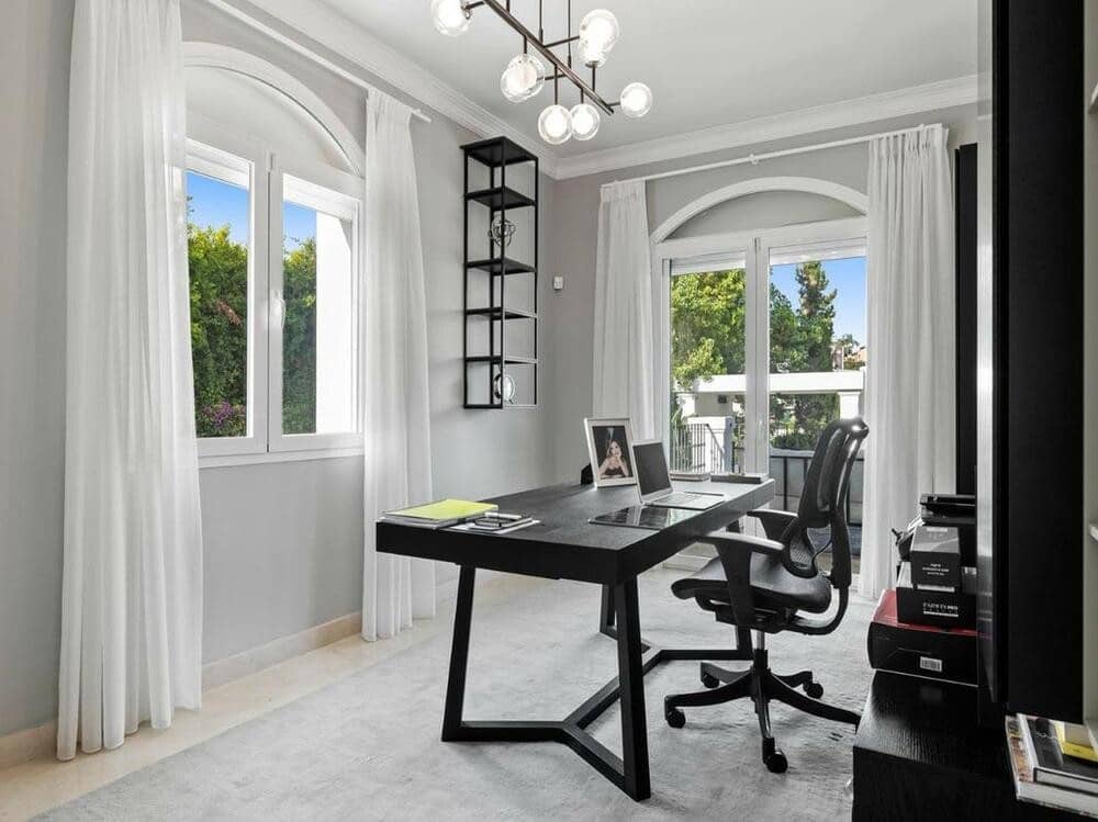 6 soverom Villa til salgs i Marbella med svømmebasseng garasje - € 3 100 000 (Ref: 7802582)