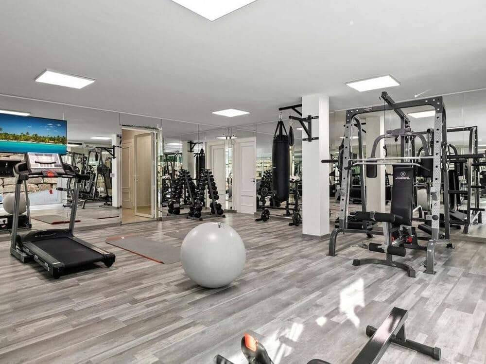 6 soverom Villa til salgs i Marbella med svømmebasseng garasje - € 3 100 000 (Ref: 7802582)