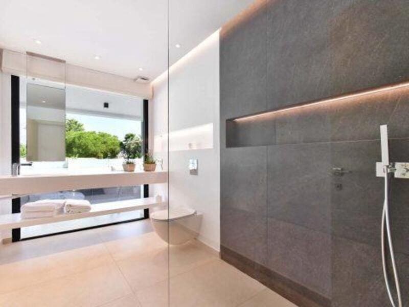 4 soveværelse Villa til leje i Marbella med swimmingpool garage - € 15.000 (Ref: 7802583)