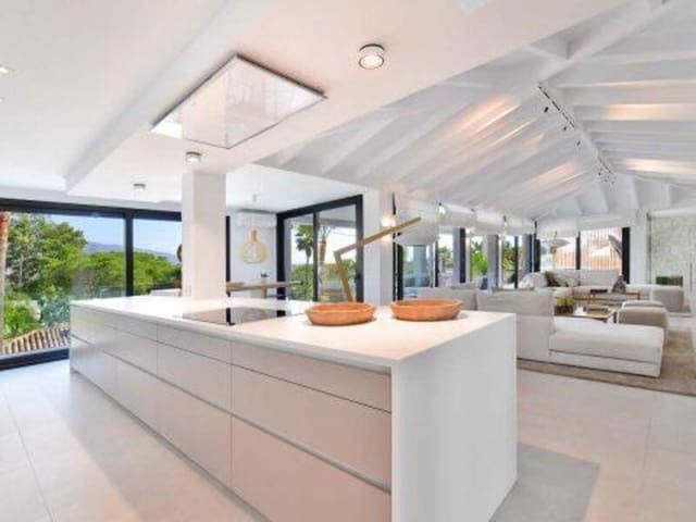 4 quarto Moradia para arrendar em Las Brisas, Marbella com piscina garagem - 15 000 € (Ref: 7802583)