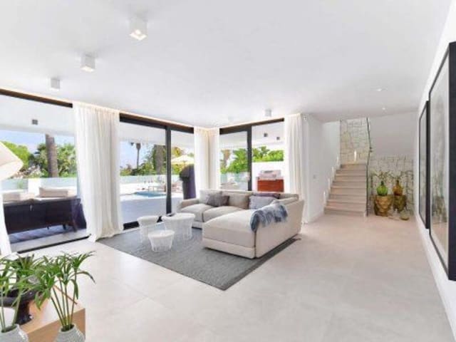 4 quarto Moradia para arrendar em Las Brisas, Marbella com piscina garagem - 15 000 € (Ref: 7802583)