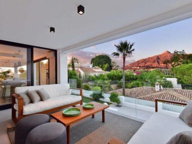 4 quarto Moradia para arrendar em Las Brisas, Marbella com piscina garagem - 15 000 € (Ref: 7802583)