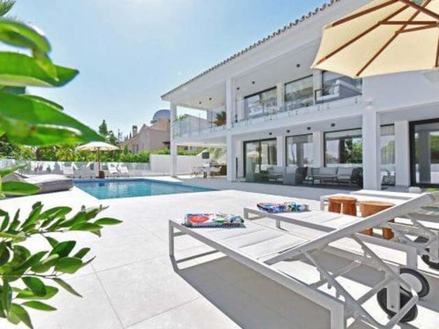 4 soveværelse Villa til leje i Las Brisas, Marbella med swimmingpool garage - € 15.000 (Ref: 7802583)