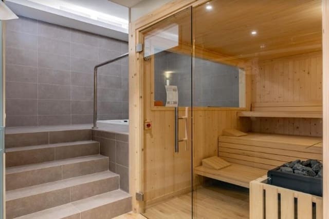 3 chambre Villa/Maison Semi-Mitoyenne à vendre à Lomas De Marbella, Marbella avec piscine garage - 1 990 000 € (Ref: 7804548)