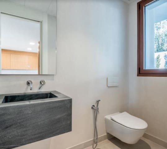 3 soverom Kjedet enebolig til salgs i Lomas De Marbella, Marbella med svømmebasseng garasje - € 1 990 000 (Ref: 7804548)