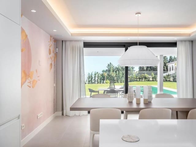 4 soverom Villa til salgs i Cancelada, Estepona med svømmebasseng garasje - € 2 750 000 (Ref: 7807515)