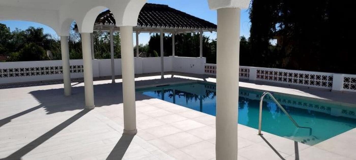 5 chambre Villa/Maison à vendre à Guadalmina avec piscine garage - 1 900 000 € (Ref: 7809271)