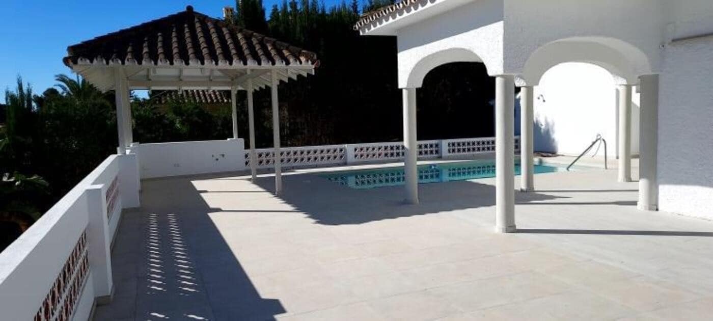 5 chambre Villa/Maison à vendre à Guadalmina avec piscine garage - 1 900 000 € (Ref: 7809271)
