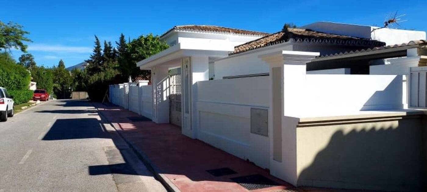 5 chambre Villa/Maison à vendre à Guadalmina avec piscine garage - 1 900 000 € (Ref: 7809271)