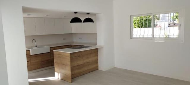 5 soverom Villa til salgs i Guadalmina Alta, Marbella med svømmebasseng garasje - € 1 900 000 (Ref: 7809271)
