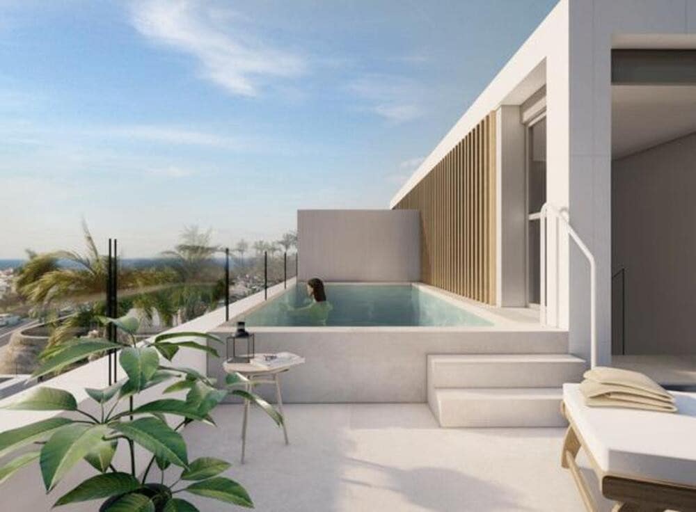 4 bedroom Villa for sale in Estepona with pool garage - € 730,000 (Ref: 7815378)