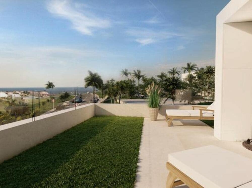 4 bedroom Villa for sale in Estepona with pool garage - € 730,000 (Ref: 7815378)