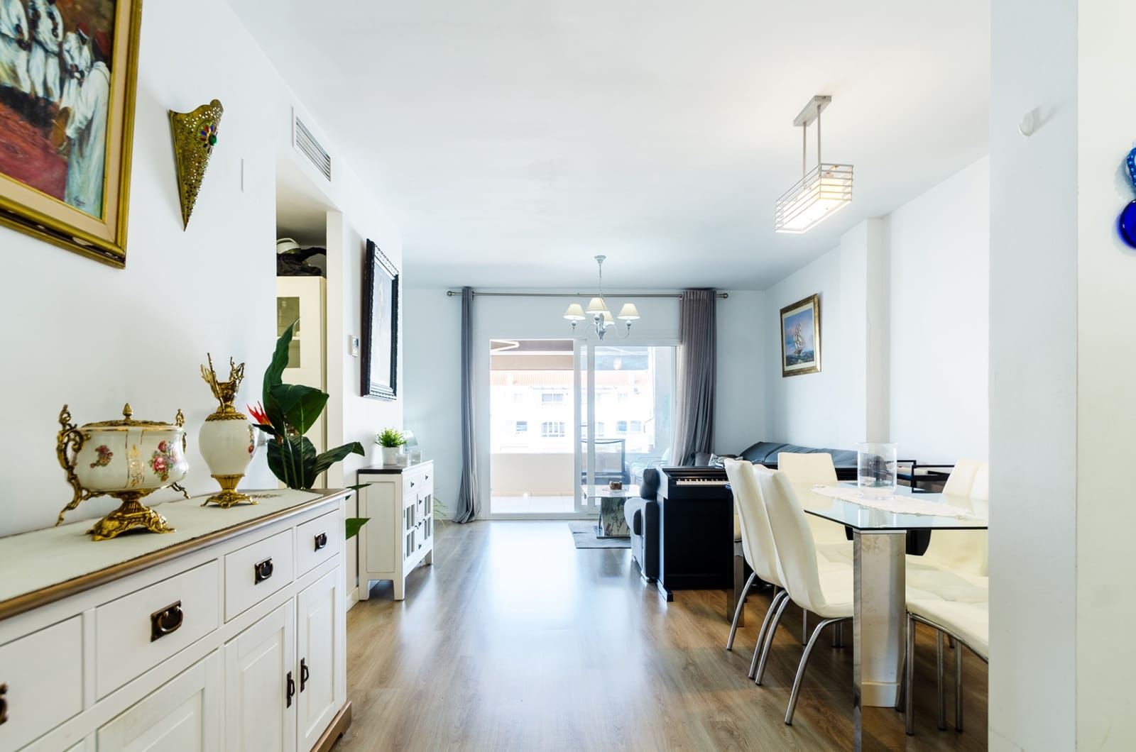 3 soverom Leilighet til salgs i Marbella med svømmebasseng garasje - € 430 000 (Ref: 7825046)