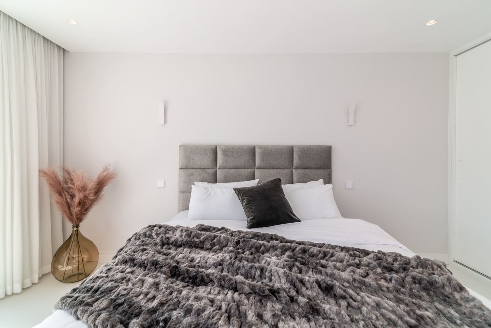 8 soveværelse Villa til salg i Nueva Andalucia med swimmingpool garage - € 7.900.000 (Ref: 7826734)