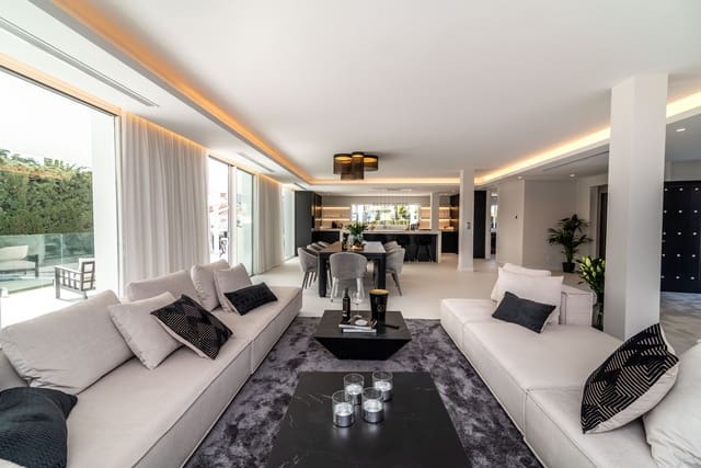 8 sypialnia Willa na sprzedaż w Nueva Andalucía Centro, Marbella z basenem garażem - 7 900 000 € (Ref: 7826734)