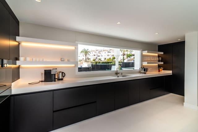 8 sypialnia Willa na sprzedaż w Nueva Andalucía Centro, Marbella z basenem garażem - 7 900 000 € (Ref: 7826734)