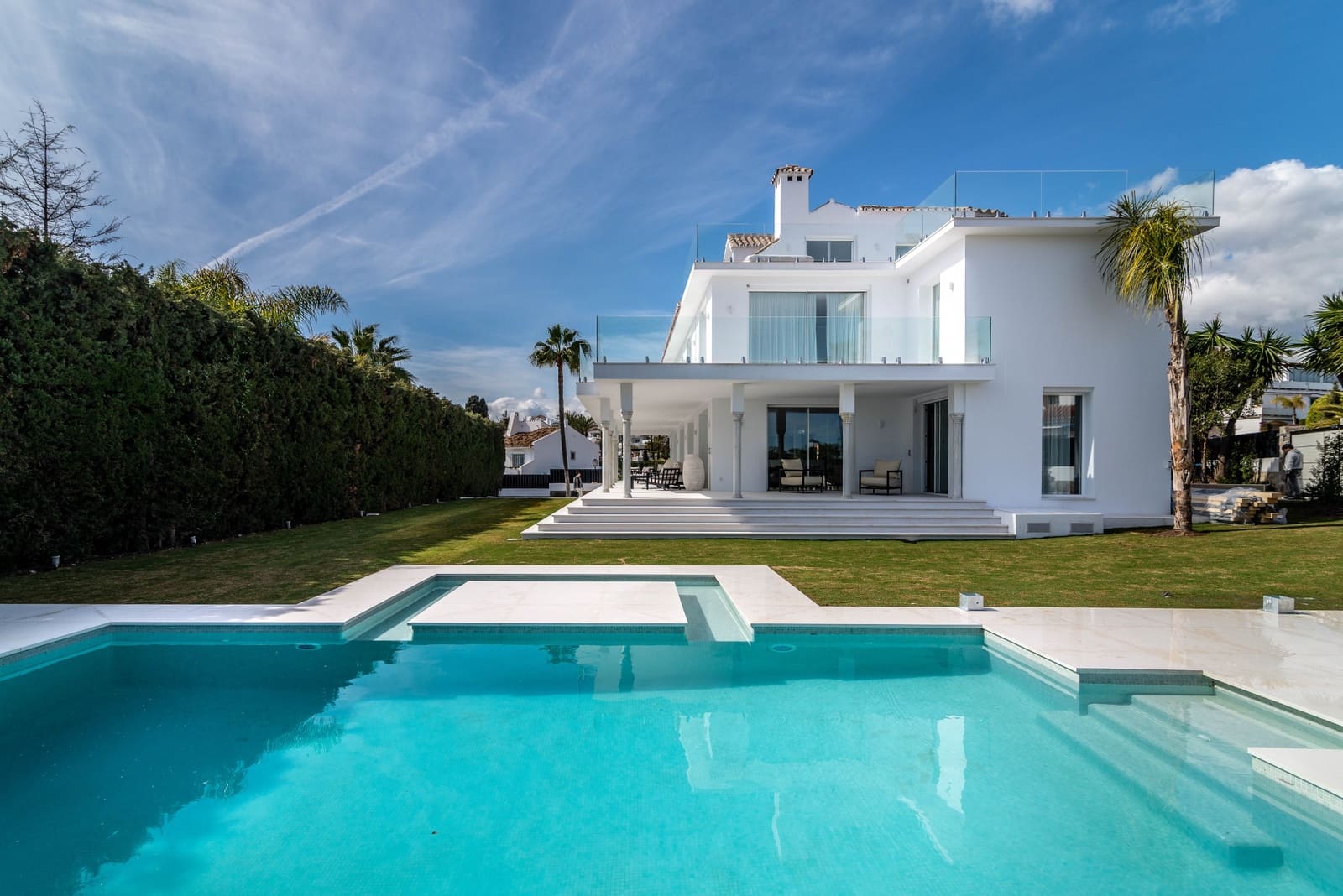 8 soveværelse Villa til salg i Nueva Andalucia med swimmingpool garage - € 7.900.000 (Ref: 7826734)
