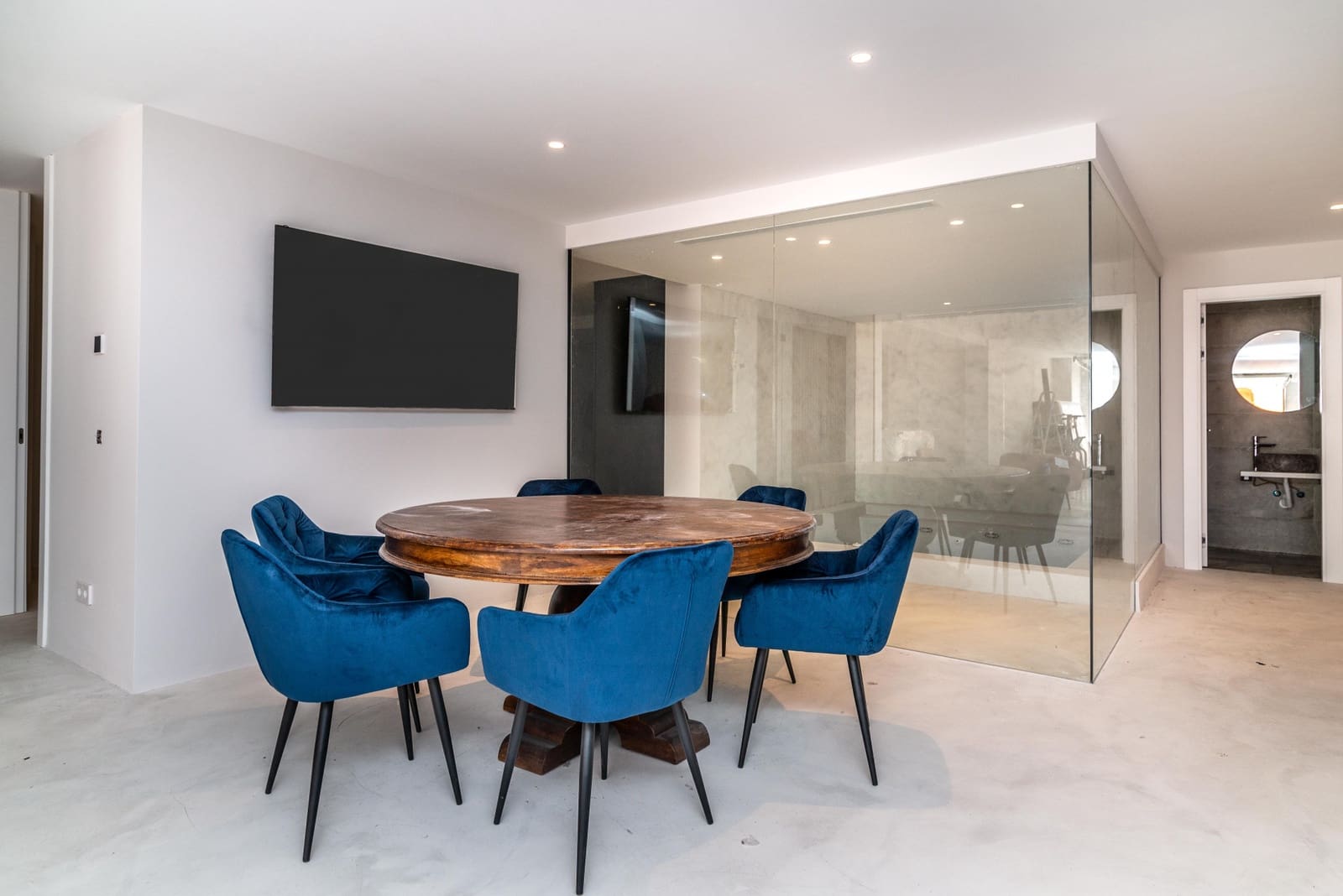 8 soveværelse Villa til salg i Nueva Andalucia med swimmingpool garage - € 7.900.000 (Ref: 7826734)