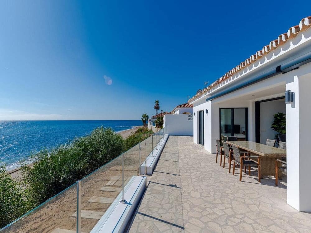 4 bedroom Villa for sale in Mijas Costa with pool garage - € 2,495,000 (Ref: 7830428)