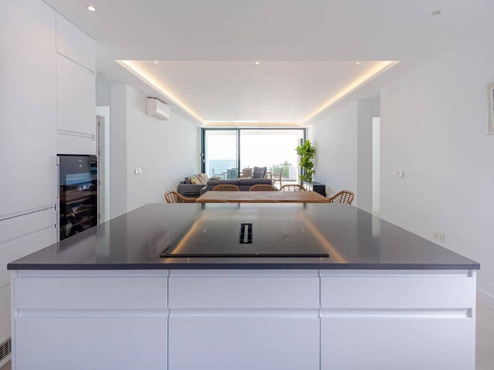 4 bedroom Villa for sale in Mijas Costa with pool garage - € 2,495,000 (Ref: 7830428)