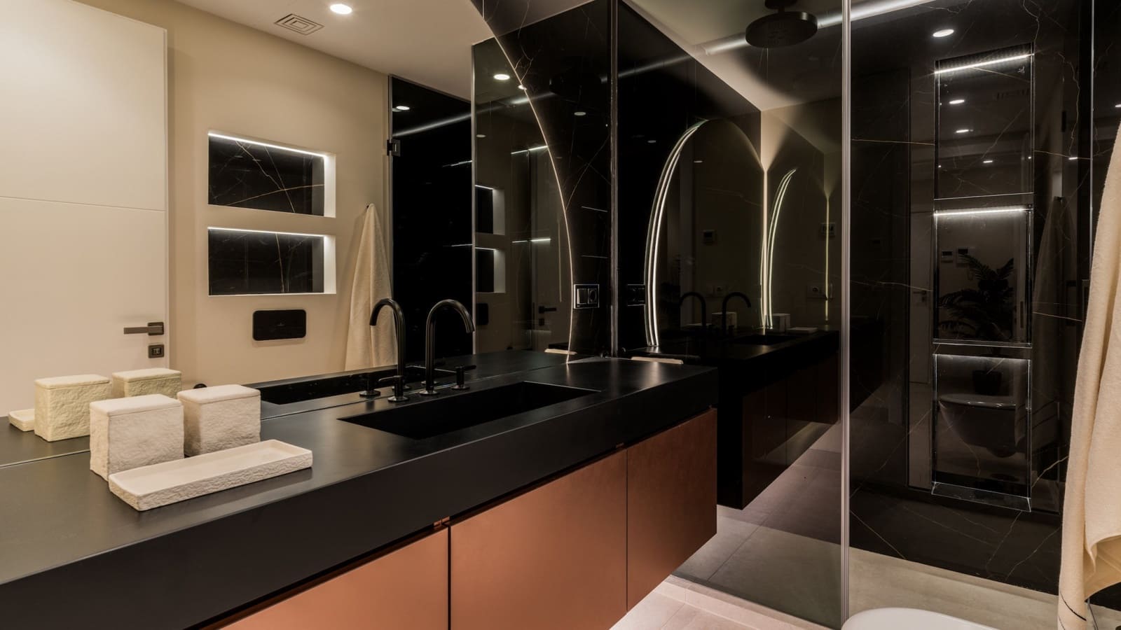 4 slaapkamer Penthouse te koop in Estepona met zwembad garage - € 1.895.000 (Ref: 7839480)