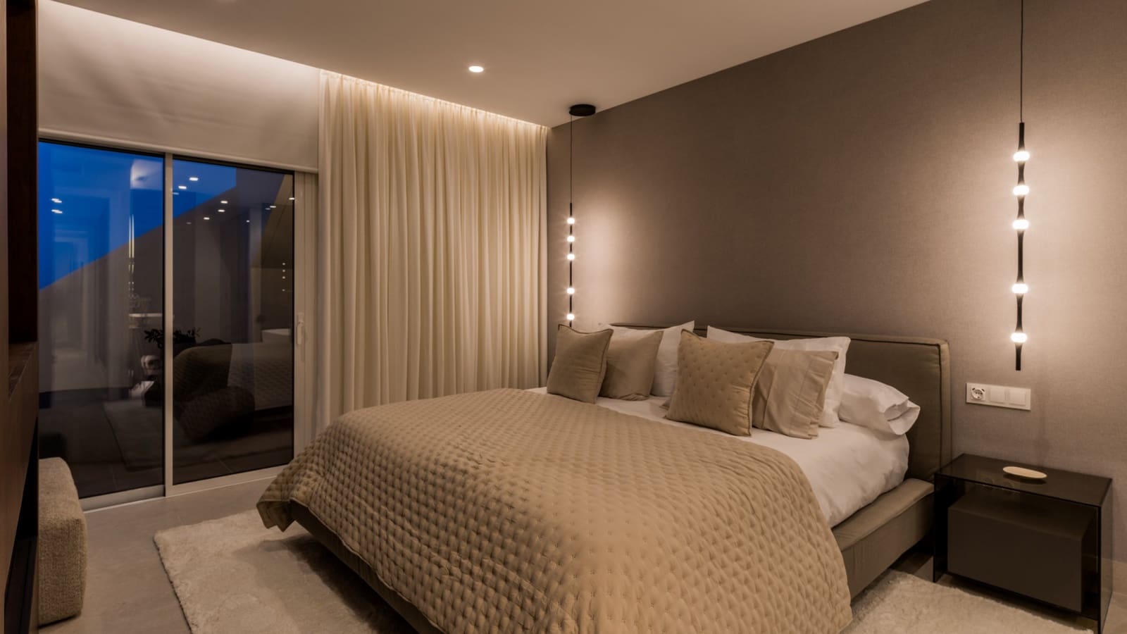 4 slaapkamer Penthouse te koop in Estepona met zwembad garage - € 1.895.000 (Ref: 7839480)