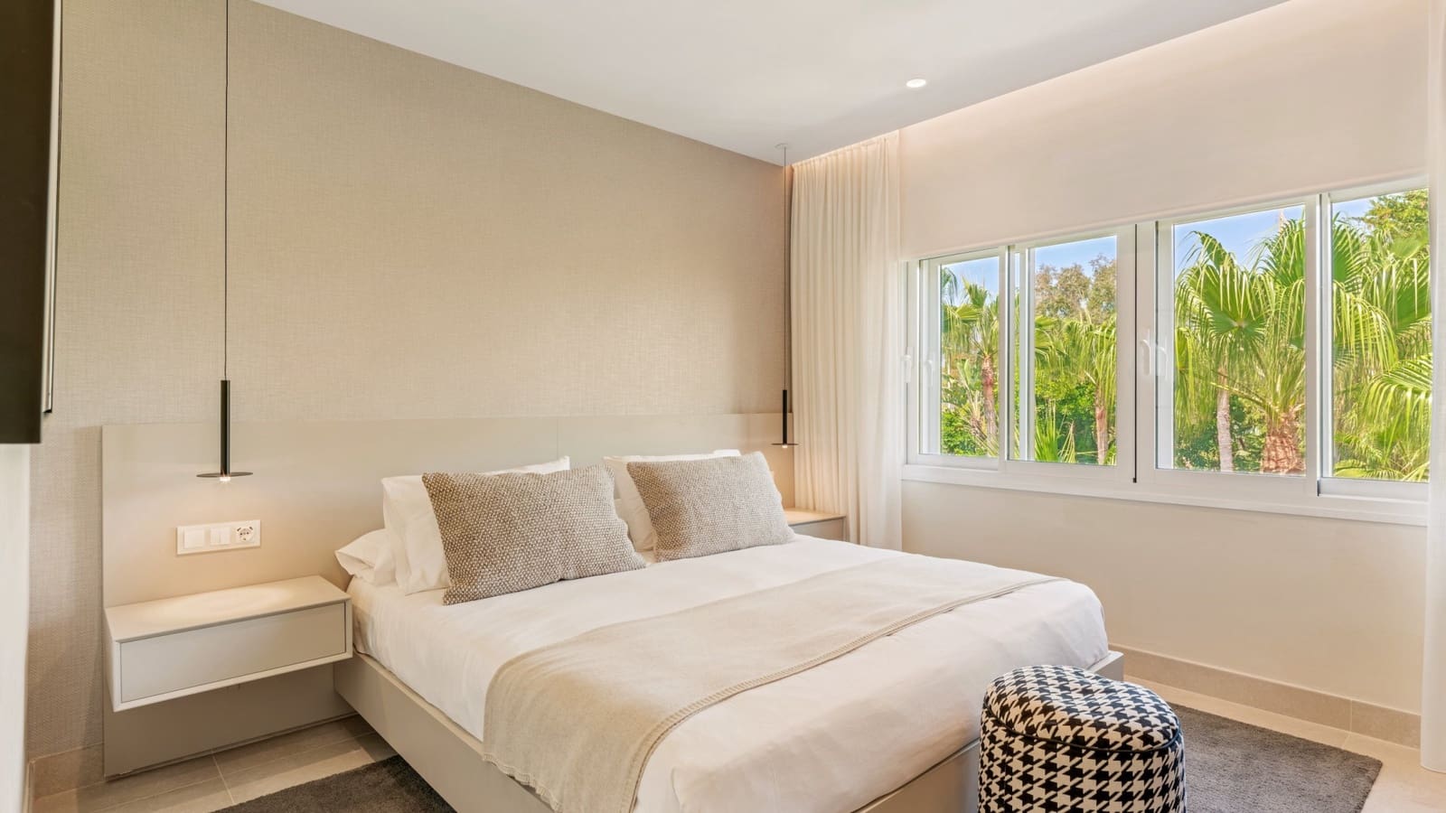 4 slaapkamer Penthouse te koop in Estepona met zwembad garage - € 1.895.000 (Ref: 7839480)