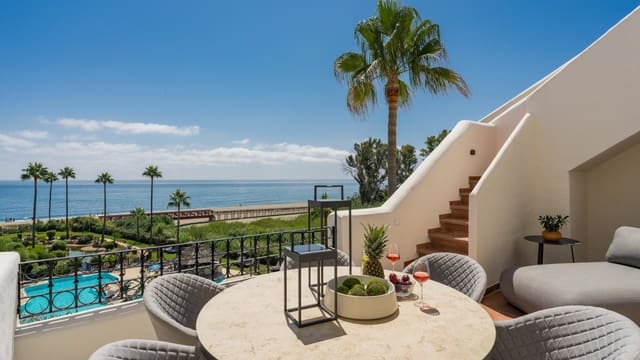 4 chambre Penthouse à vendre à El Velerín, Estepona avec piscine garage - 1 895 000 € (Ref: 7839480)