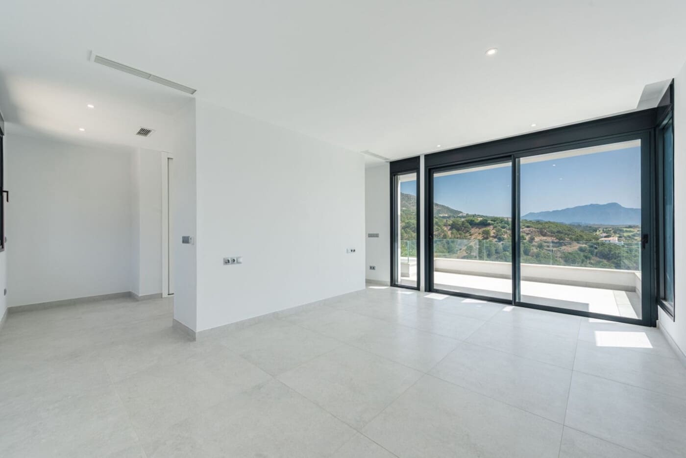 5 sovrum Villa till salu i Benahavis med pool garage - 2 750 000 € (Ref: 7839485)