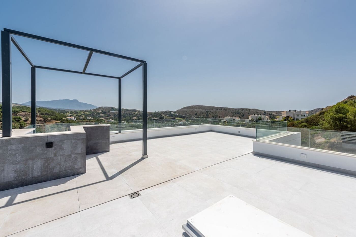 5 sovrum Villa till salu i Benahavis med pool garage - 2 750 000 € (Ref: 7839485)
