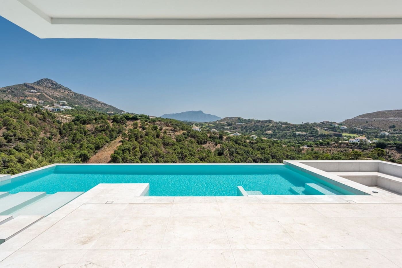 5 sovrum Villa till salu i Benahavis med pool garage - 2 750 000 € (Ref: 7839485)