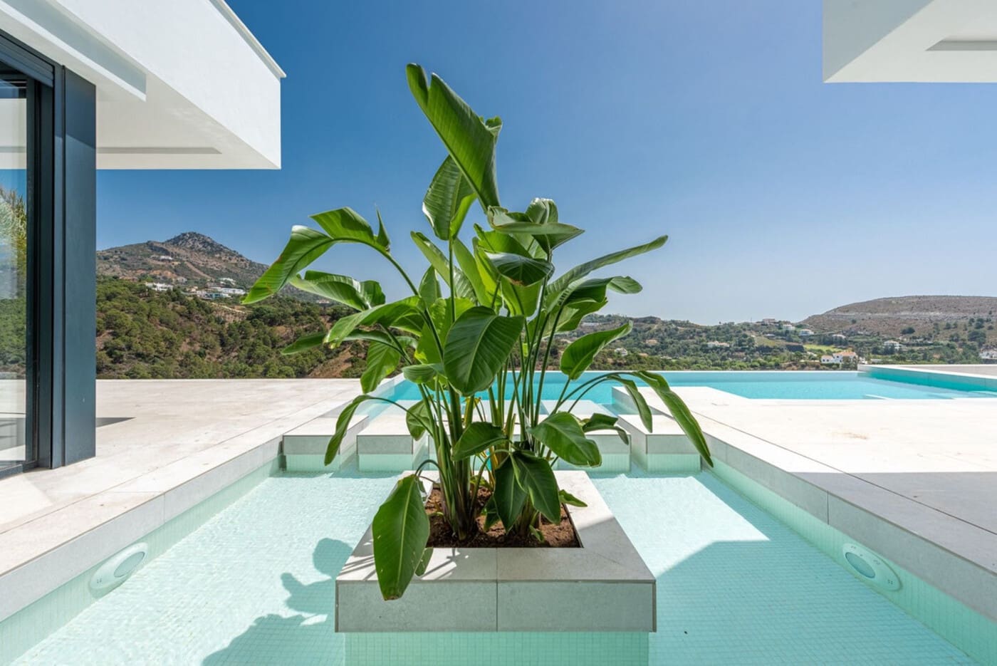 5 sovrum Villa till salu i Benahavis med pool garage - 2 750 000 € (Ref: 7839485)
