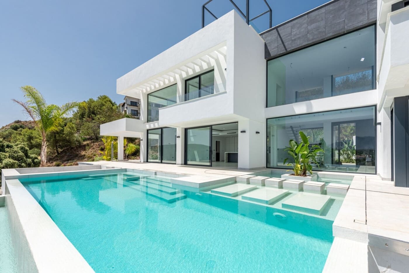 5 sovrum Villa till salu i Benahavis med pool garage - 2 750 000 € (Ref: 7839485)