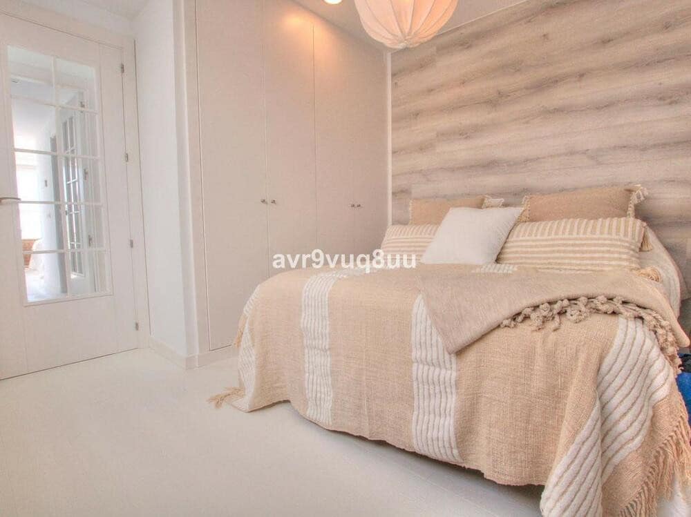 3 makuuhuone Kattohuoneisto myytävänä paikassa Benalmadena Costa mukana uima-altaan - 999 999 € (Ref: 7842308)