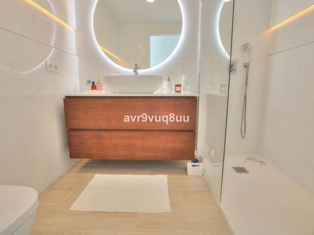 3 makuuhuone Kattohuoneisto myytävänä paikassa Benalmadena Costa mukana uima-altaan - 999 999 € (Ref: 7842308)