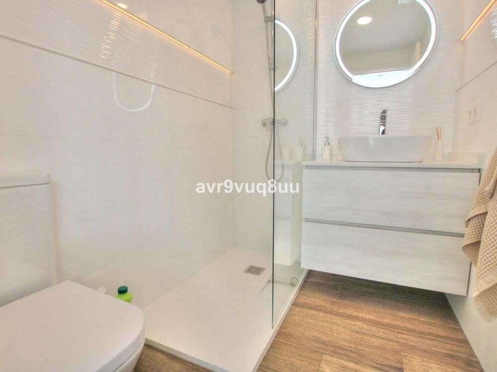3 makuuhuone Kattohuoneisto myytävänä paikassa Benalmadena Costa mukana uima-altaan - 999 999 € (Ref: 7842308)