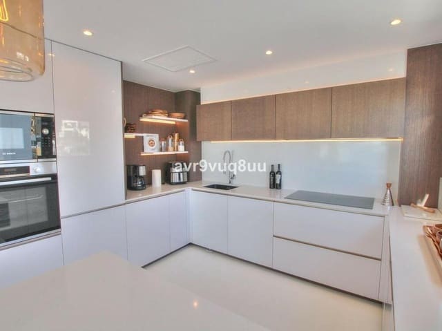 3 soverom Penthouse til salgs i Benalmadena Costa, Benalmádena med svømmebasseng - € 999 999 (Ref: 7842308)