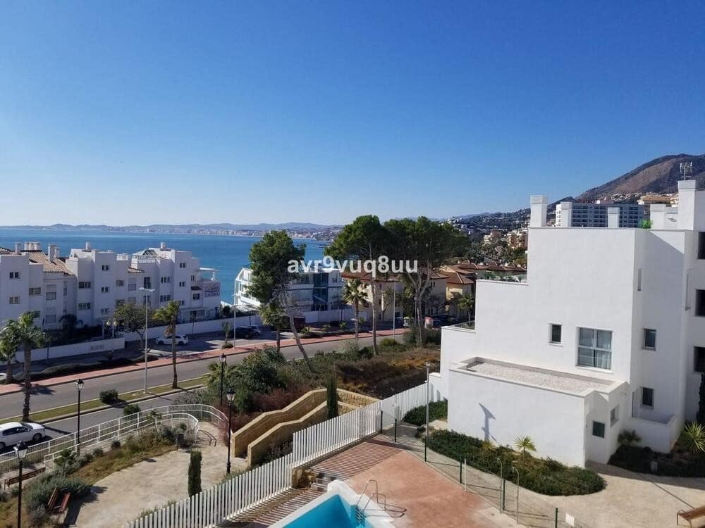 3 makuuhuone Kattohuoneisto myytävänä paikassa Benalmadena Costa mukana uima-altaan - 999 999 € (Ref: 7842308)